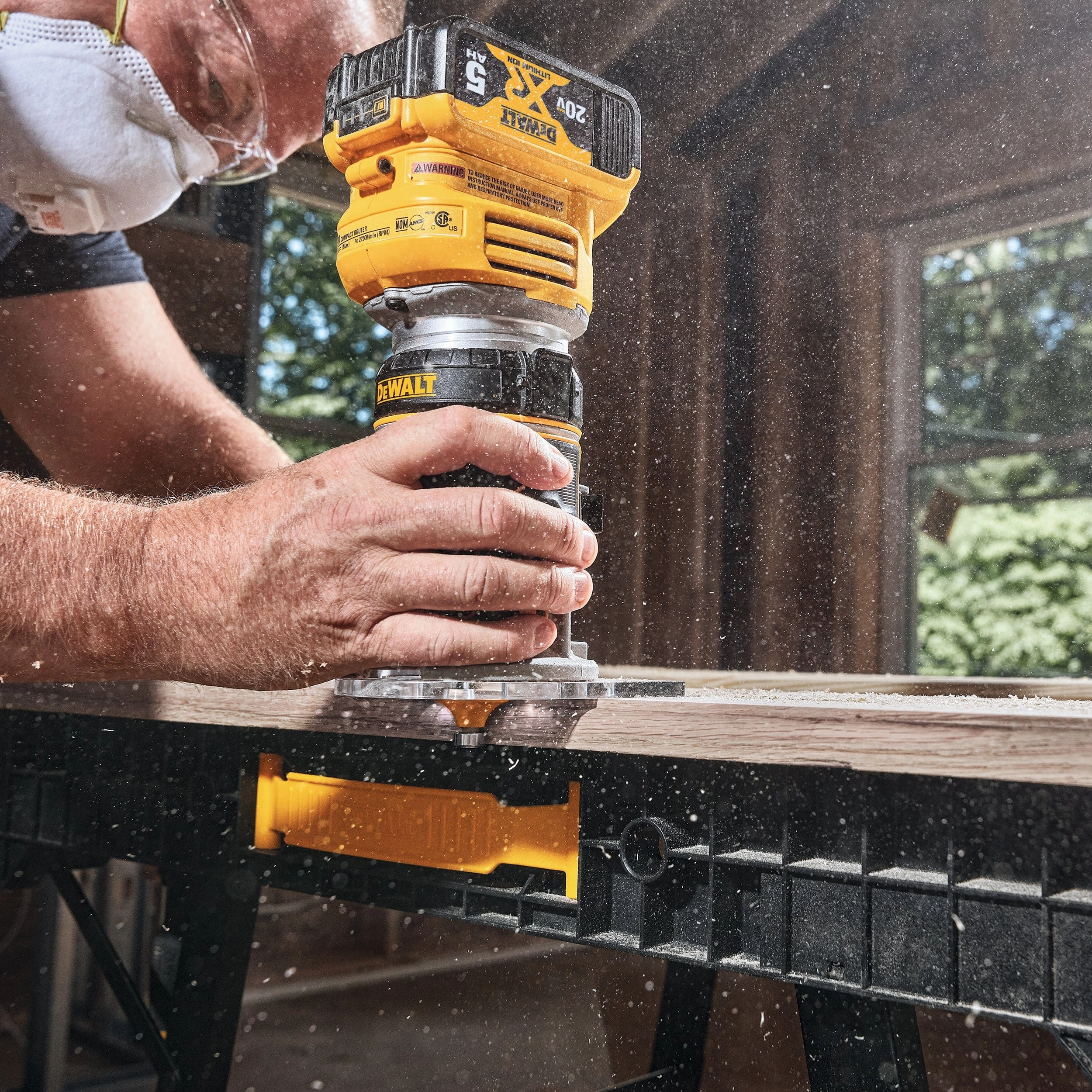20V MAX XR Brushless Cordless Compact Router
