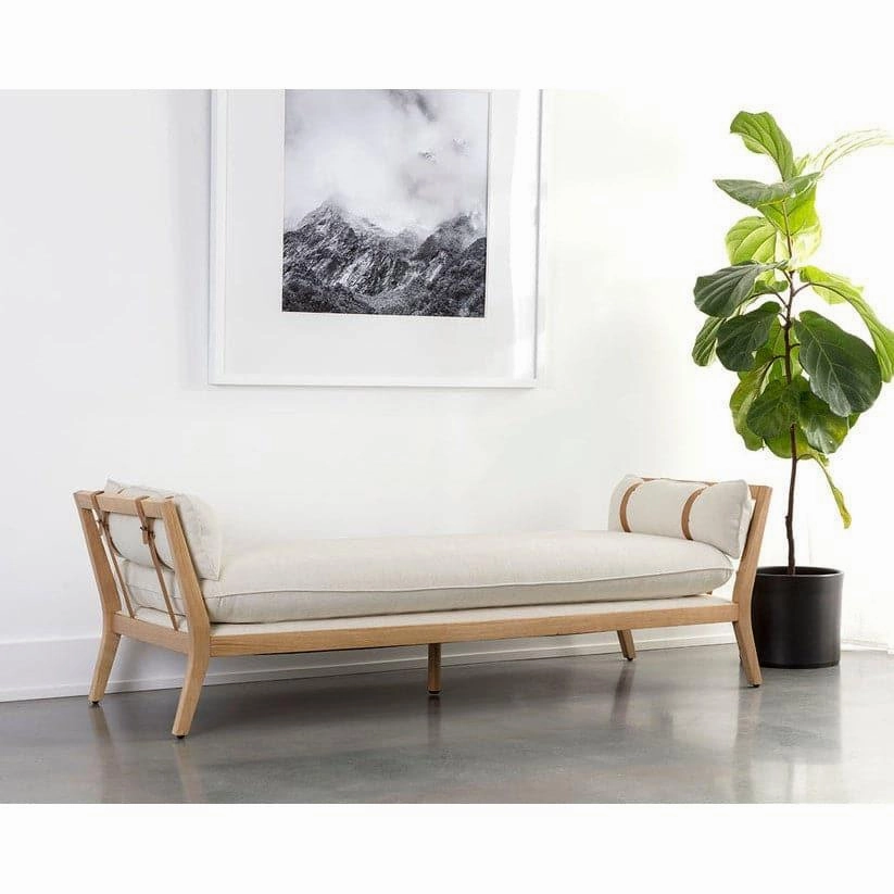 Adelina Daybed