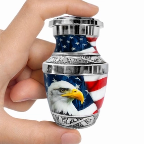 American Eagle Keepsake Urn for Human Ashes – Small Memorial Urn for a Man or Woman – A Tribute of Strength and Freedom