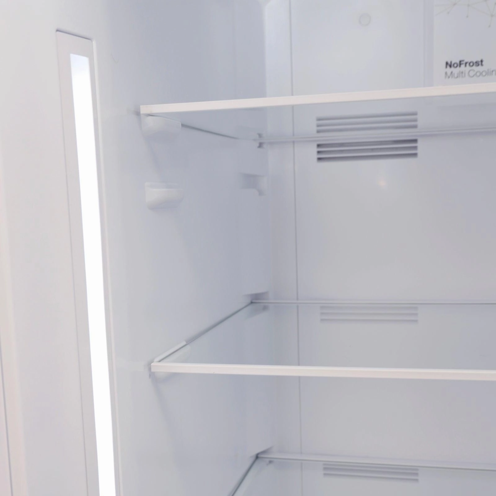 Avanti FF14V3S Avanti Frost-Free Top Freezer Refrigerator, 14.3 Cu. Ft. Capacity