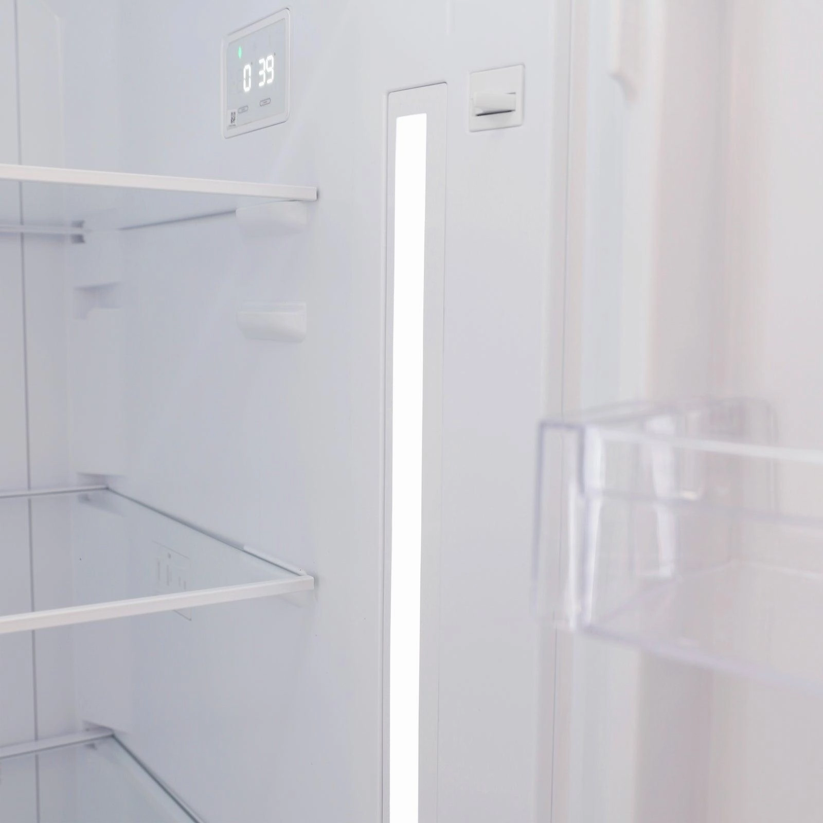 Avanti FF14V3S Avanti Frost-Free Top Freezer Refrigerator, 14.3 Cu. Ft. Capacity