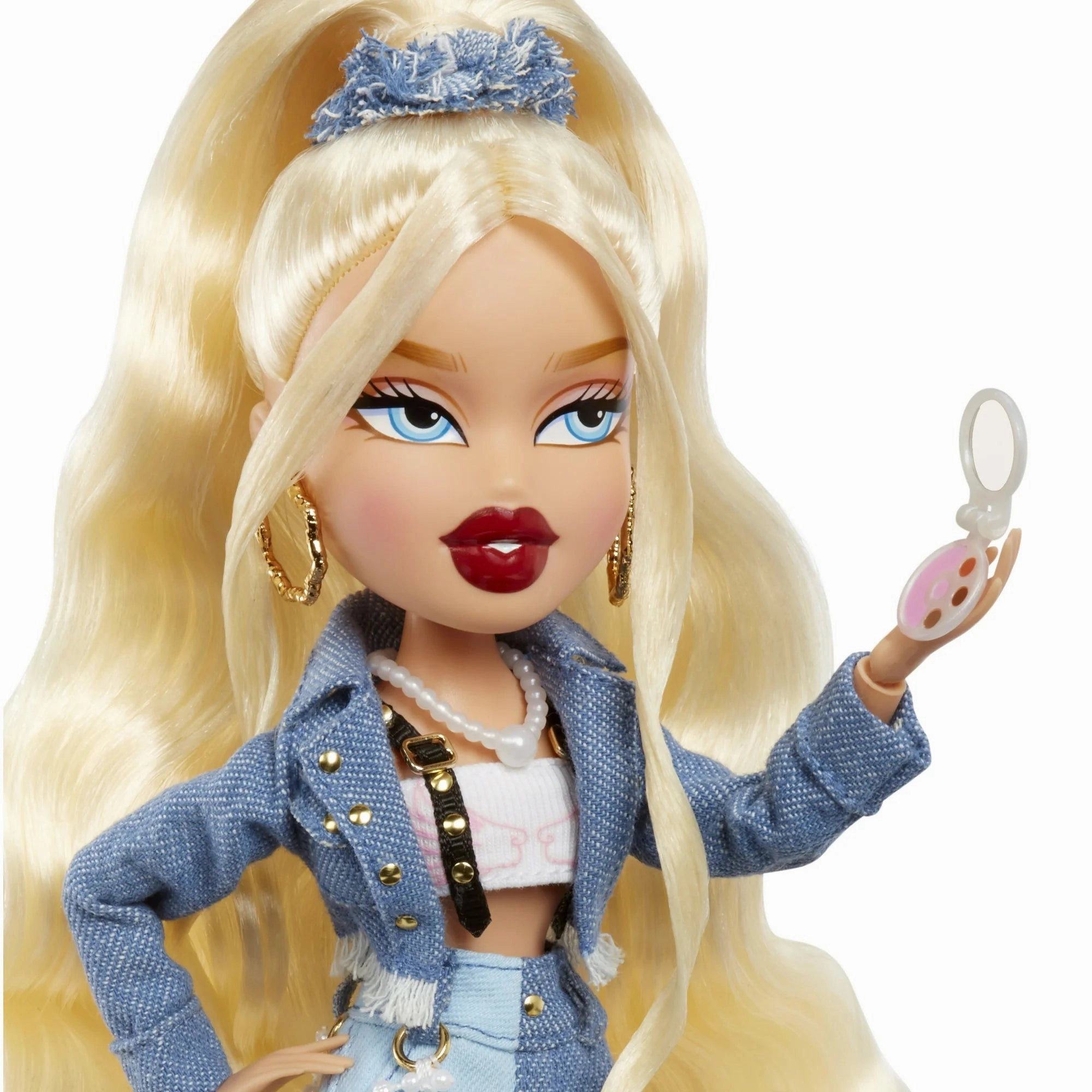 Bratz 505204 Alwayz Cloe Fashion Doll with 10 Accessories and Poster