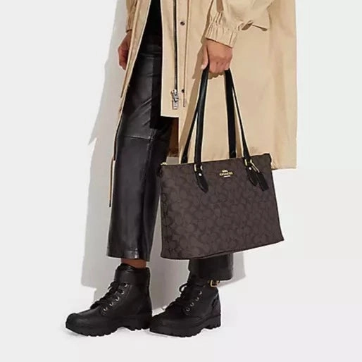 Gallery Tote In Signature Canvas