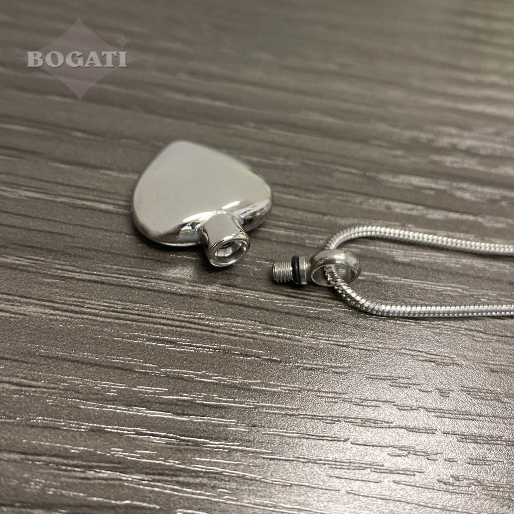J-035 - Simple Heart - Pendant with Chain